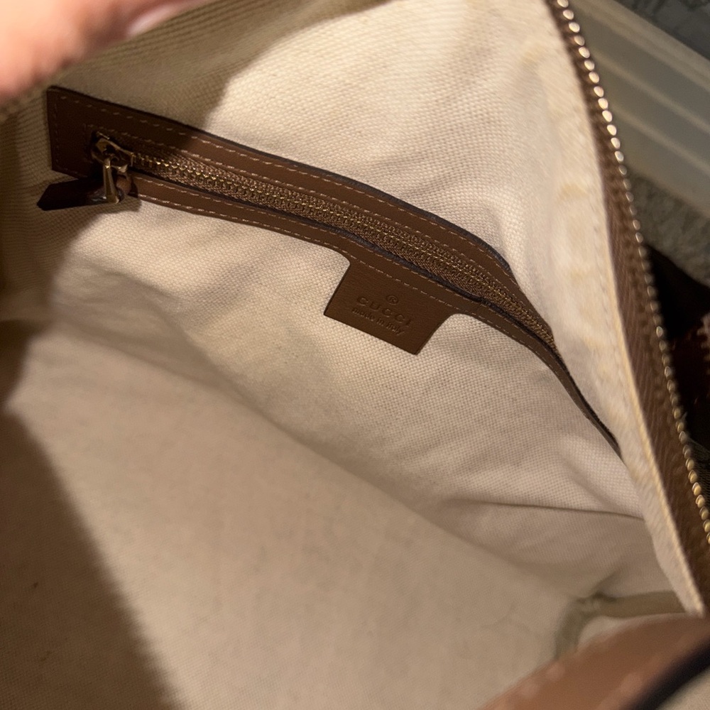 Gucci Tan and Brown Monogram Duffel Bag - Picture 5 of 8